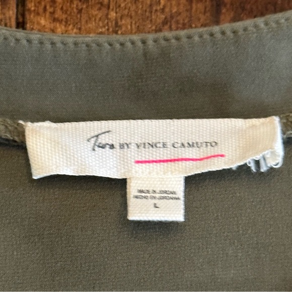 Two by Vince Camuto | V-neck Long Sleeve Blouse, Olympia Greey - Picture 5 of 10